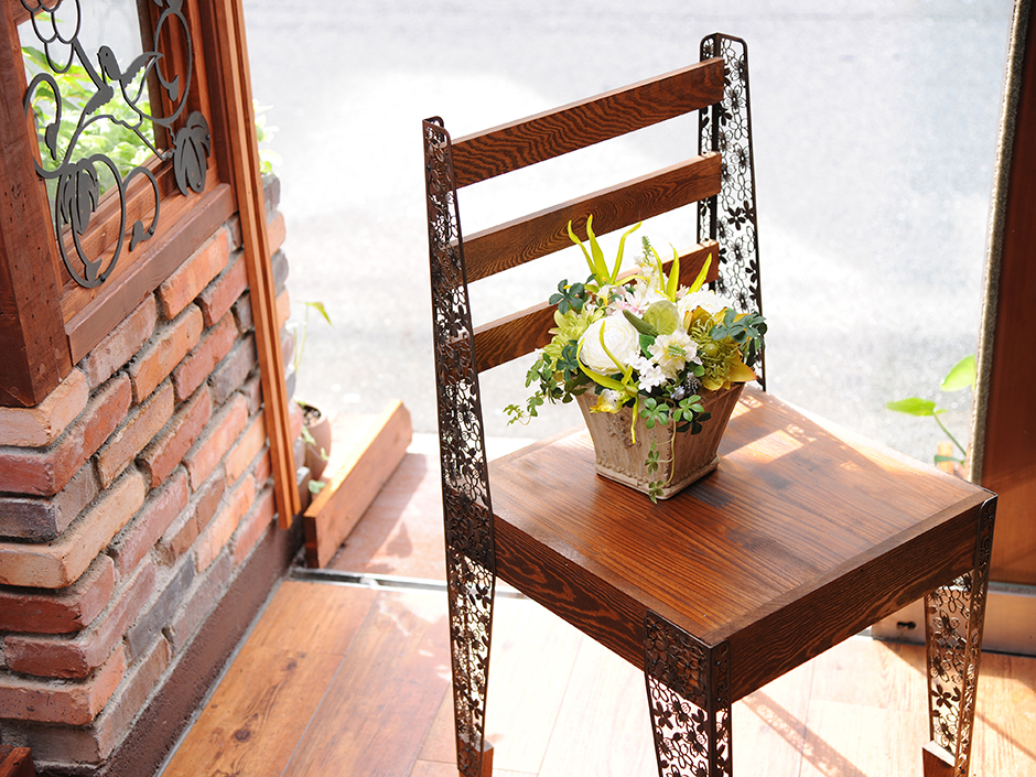 木と鉄の椅子 『さくら』