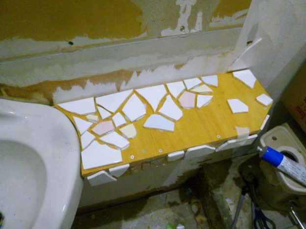 DIY セルフリノベーション『モザイクタイルの洗面台』①