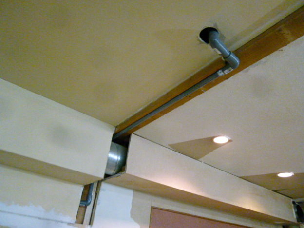 DIY セルフリノベーション『ドレンを繋ぐ』