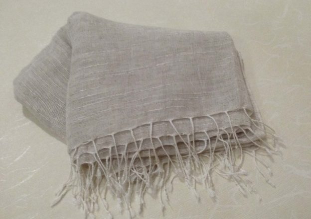 レーヨンの大判ストール