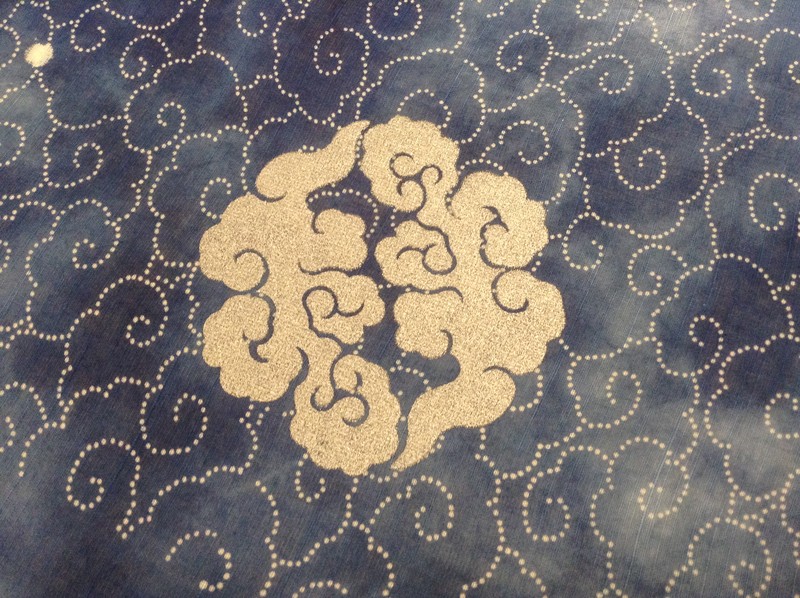 雲 on 雲 !? | 草木染工房 ひとつ屋