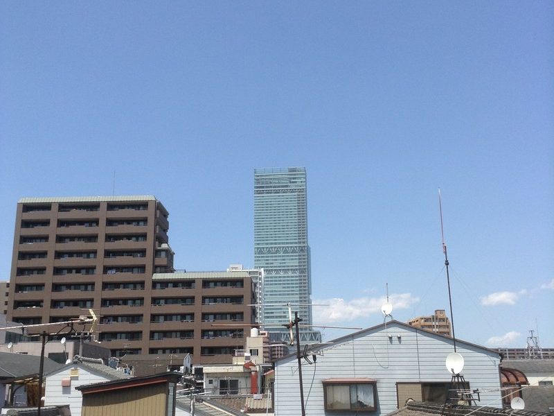 あべのハルカスと柿渋染め