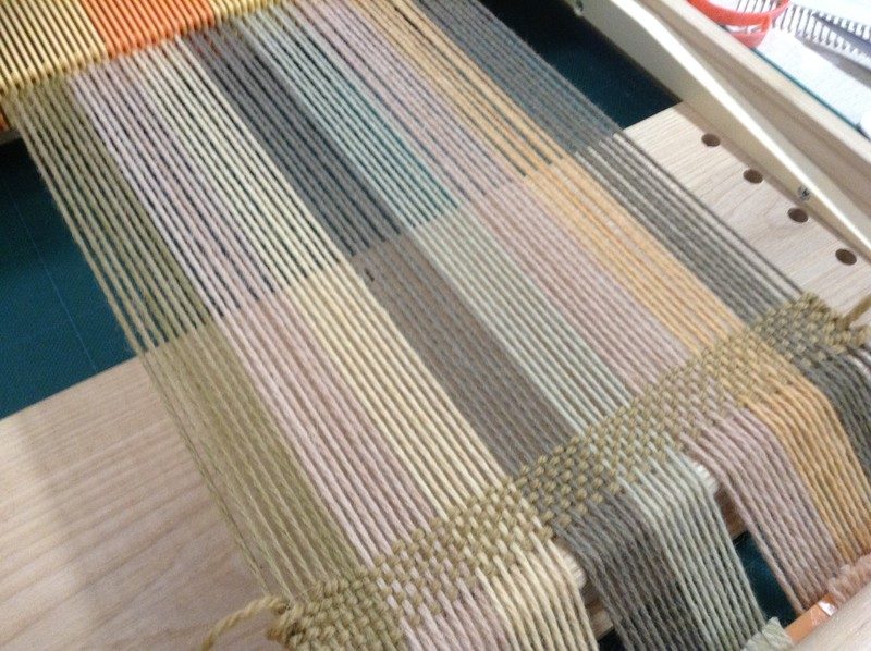 卓上手織り機で