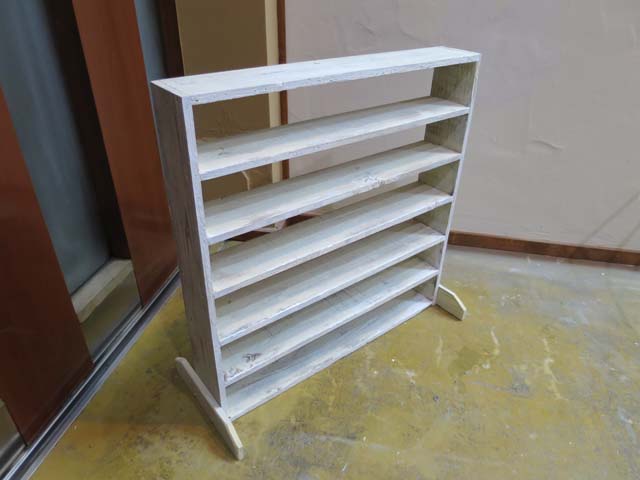 シャビーな棚を作る