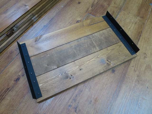 大きな木製キャビネット