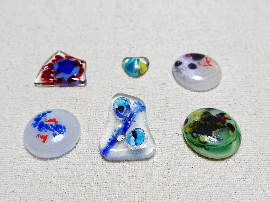 ガラスのボタンづくり